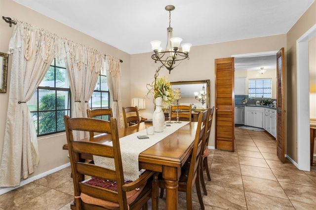 2117 Bershire Drive, Huntsville, TX 77340