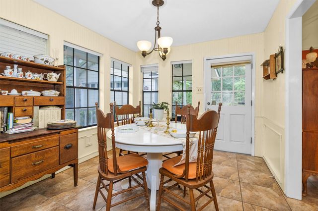 2117 Bershire Drive, Huntsville, TX 77340