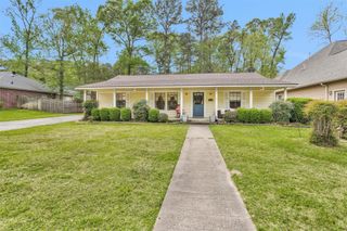 2117 Bershire Drive, Huntsville, TX 77340