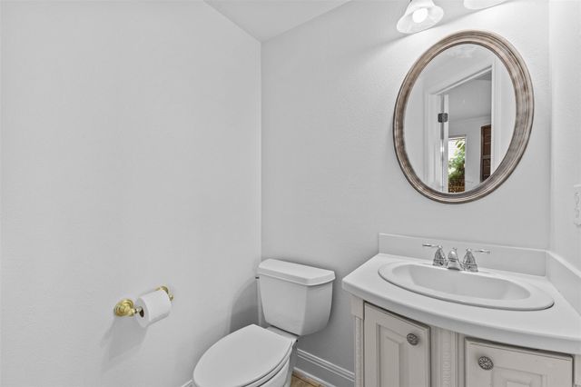 5724 Brittlyns CT, Austin, TX 78730