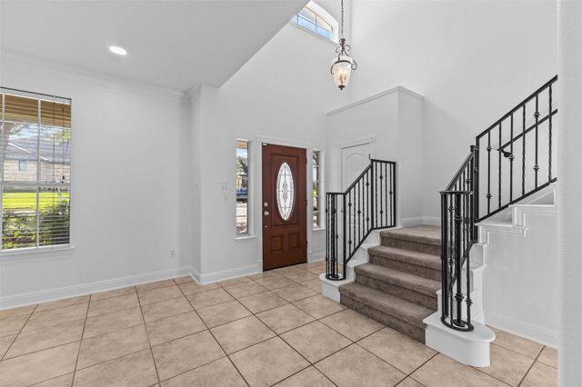 5724 Brittlyns CT, Austin, TX 78730