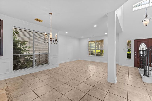 5724 Brittlyns CT, Austin, TX 78730