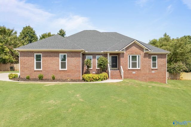 253 Natchez Trail, Huntsville, AL 35806