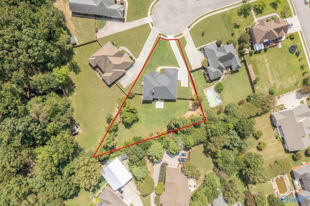 253 Natchez Trail, Huntsville, AL 35806