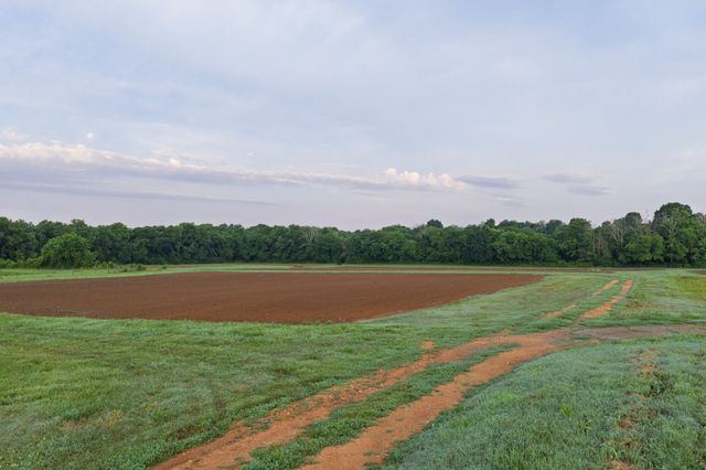 2023 Dr Robertson Rd, Spring Hill, TN 37174