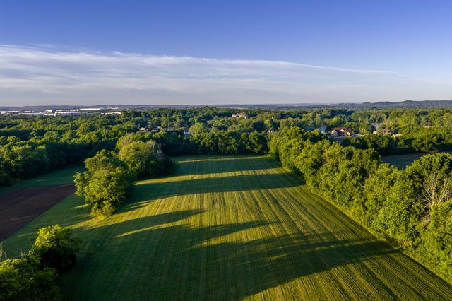 2023 Dr Robertson Rd, Spring Hill, TN 37174