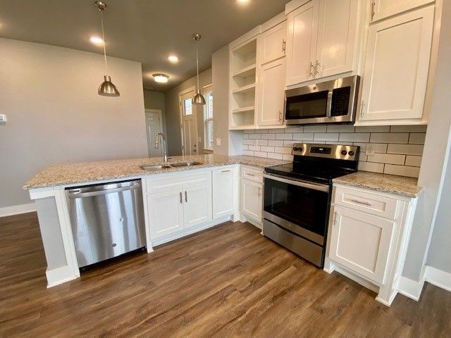 1701 W Deane Street, Fayetteville, AR 72704