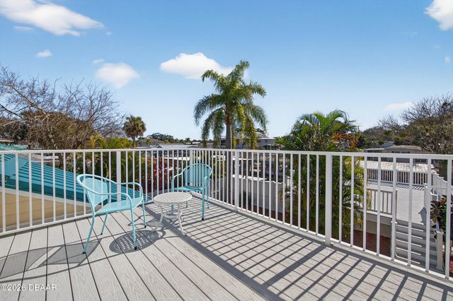 229 Randle Avenue, Oak Hill, FL 32759