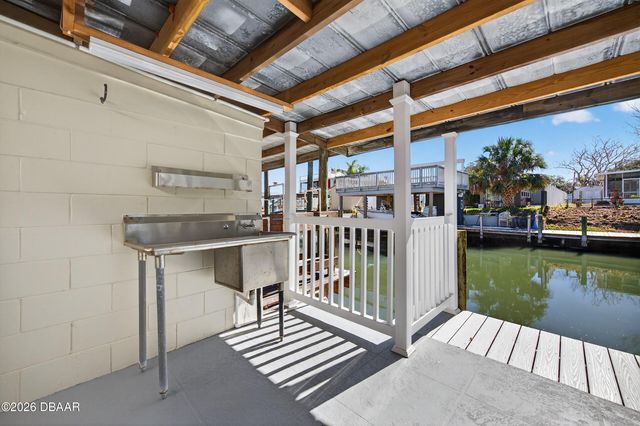 229 Randle Avenue, Oak Hill, FL 32759