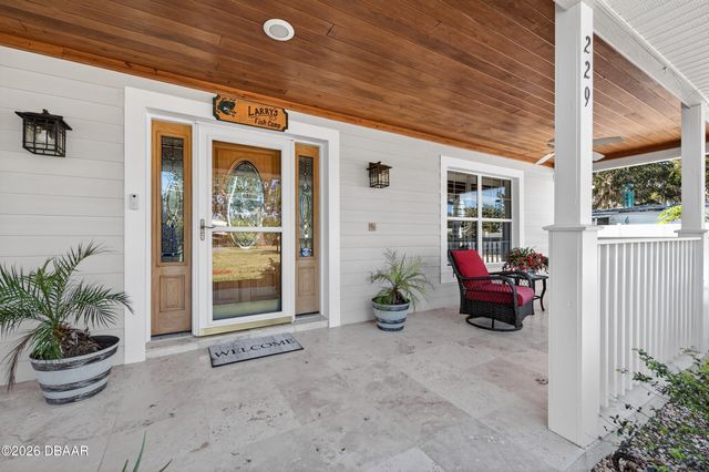 229 Randle Avenue, Oak Hill, FL 32759