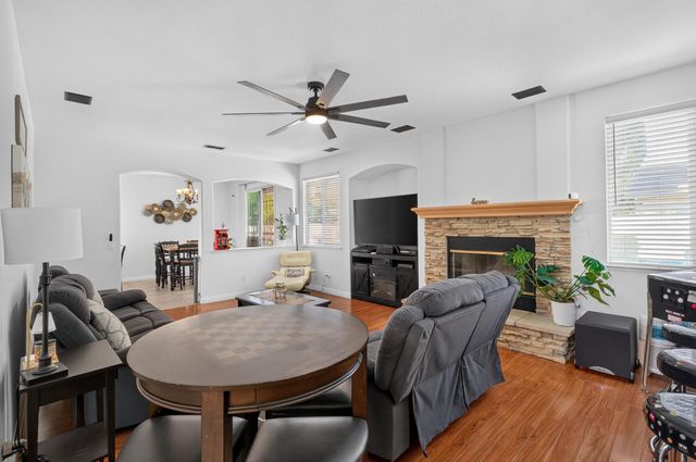 10236 Stathos Dr, Elk Grove, CA 95757