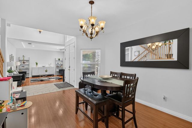 10236 Stathos Dr, Elk Grove, CA 95757