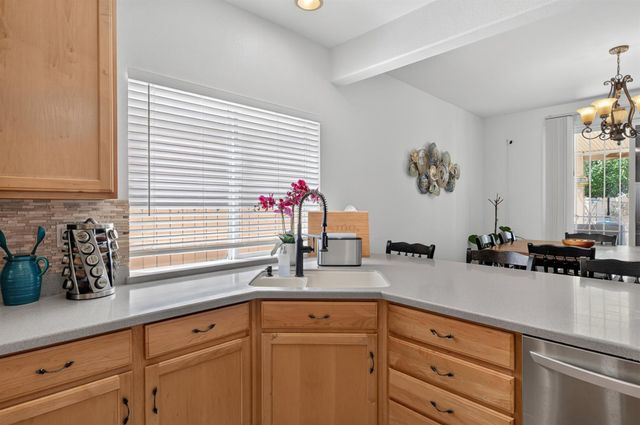 10236 Stathos Dr, Elk Grove, CA 95757