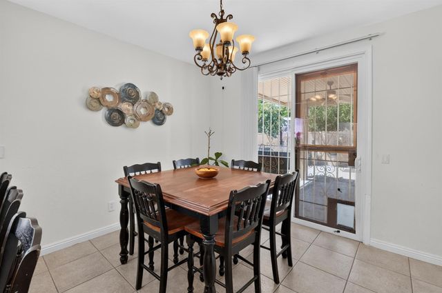 10236 Stathos Dr, Elk Grove, CA 95757