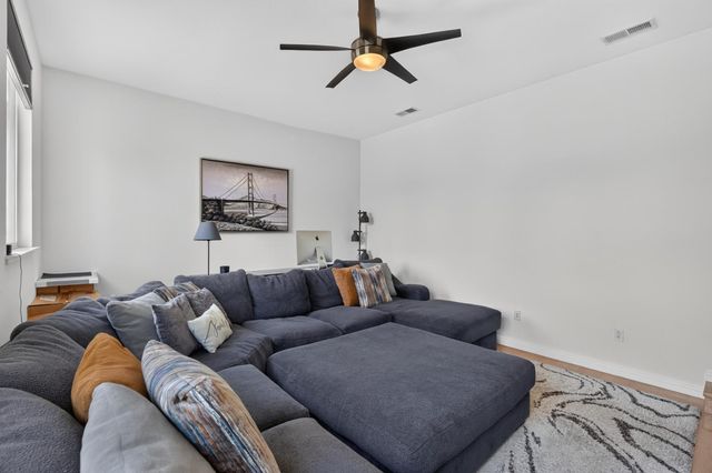 10236 Stathos Dr, Elk Grove, CA 95757