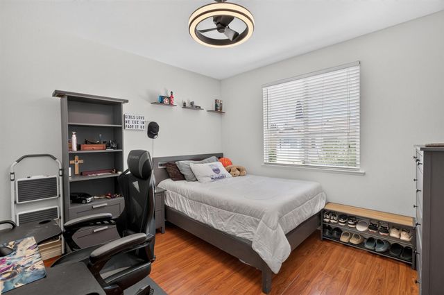 10236 Stathos Dr, Elk Grove, CA 95757