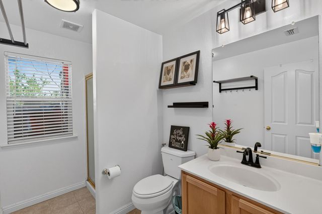 10236 Stathos Dr, Elk Grove, CA 95757