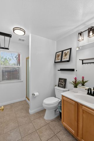 10236 Stathos Dr, Elk Grove, CA 95757