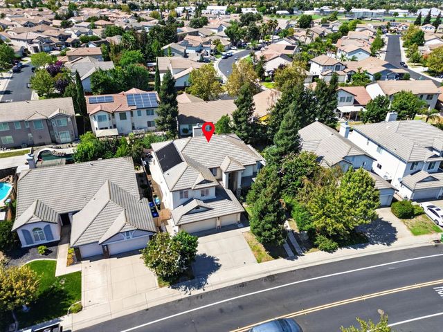 10236 Stathos Dr, Elk Grove, CA 95757
