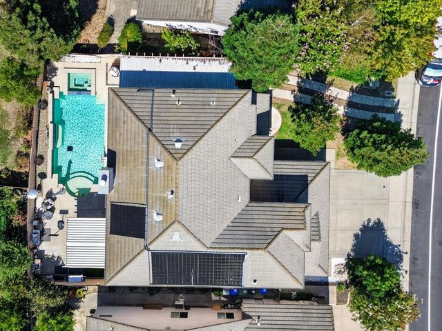 10236 Stathos Dr, Elk Grove, CA 95757