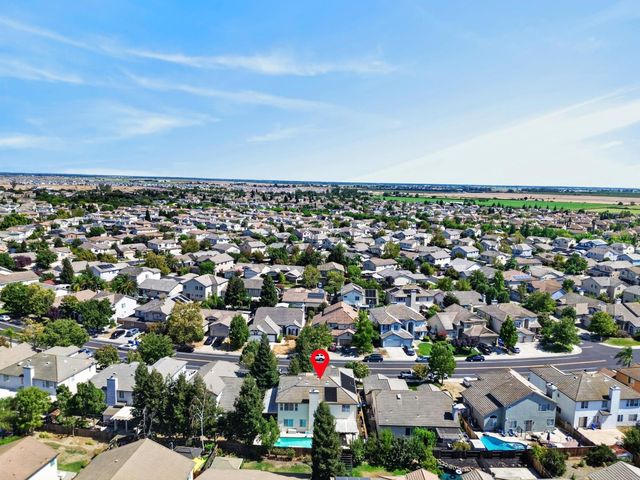 10236 Stathos Dr, Elk Grove, CA 95757
