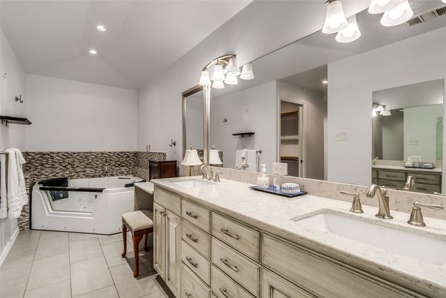 7136 Lyre Lane, Dallas, TX 75214