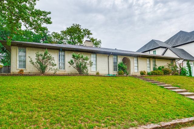 7136 Lyre Lane, Dallas, TX 75214