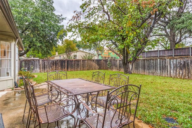 7136 Lyre Lane, Dallas, TX 75214
