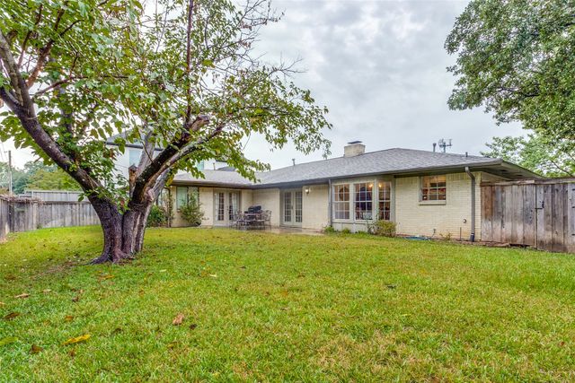 7136 Lyre Lane, Dallas, TX 75214
