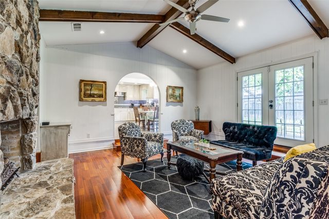7136 Lyre Lane, Dallas, TX 75214