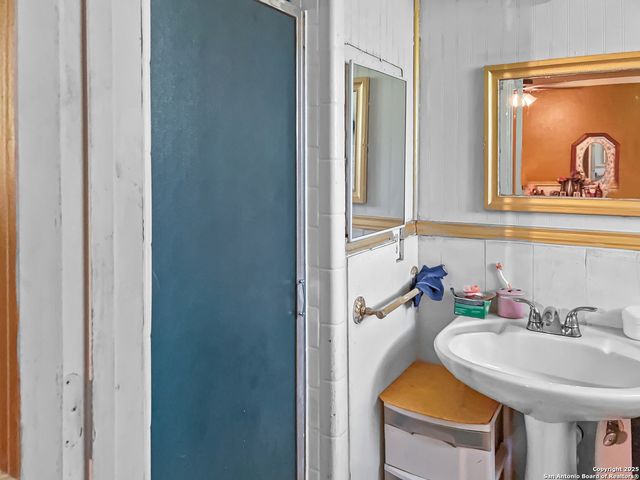 6918 Sun Valley, San Antonio, TX 78227