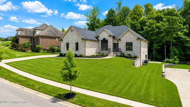 17216 Shakes Creek Dr, Louisville, KY 40023