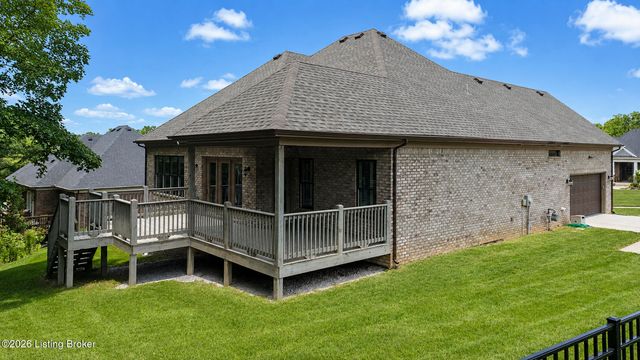 17216 Shakes Creek Dr, Louisville, KY 40023