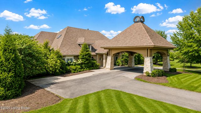 17216 Shakes Creek Dr, Louisville, KY 40023