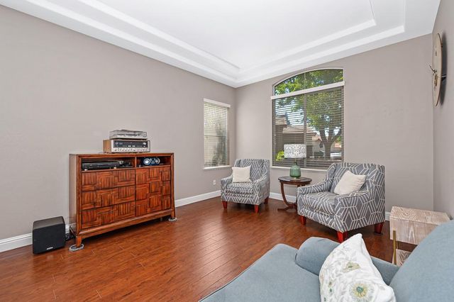 112 Hemingway Ct, Roseville, CA 95747