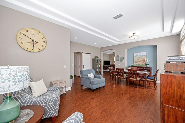 112 Hemingway Ct, Roseville, CA 95747