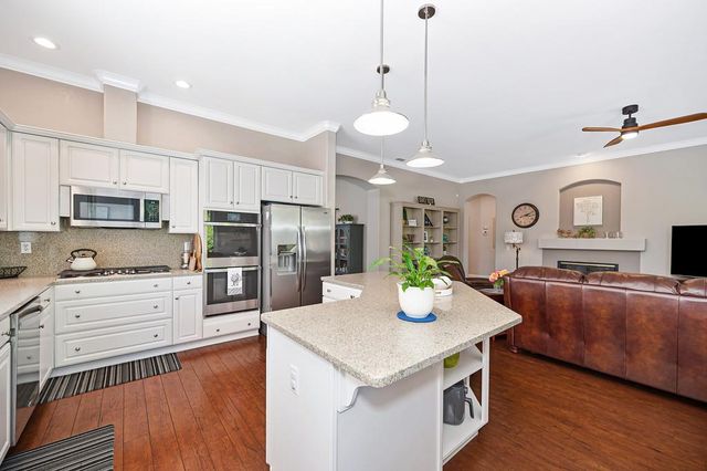 112 Hemingway Ct, Roseville, CA 95747