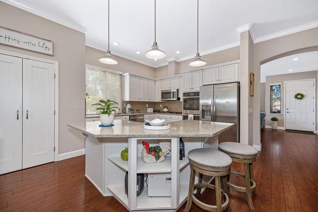 112 Hemingway Ct, Roseville, CA 95747