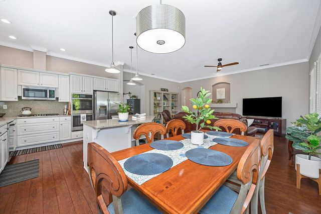 112 Hemingway Ct, Roseville, CA 95747