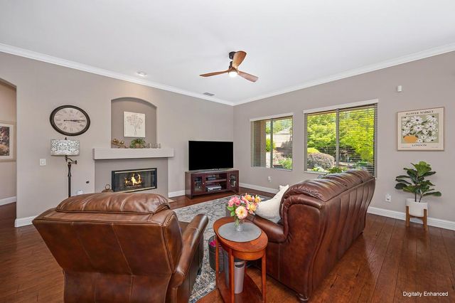 112 Hemingway Ct, Roseville, CA 95747