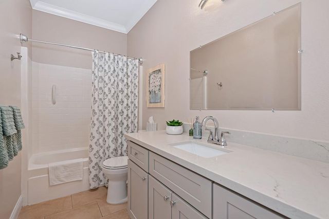 112 Hemingway Ct, Roseville, CA 95747