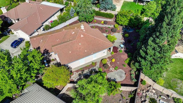 112 Hemingway Ct, Roseville, CA 95747