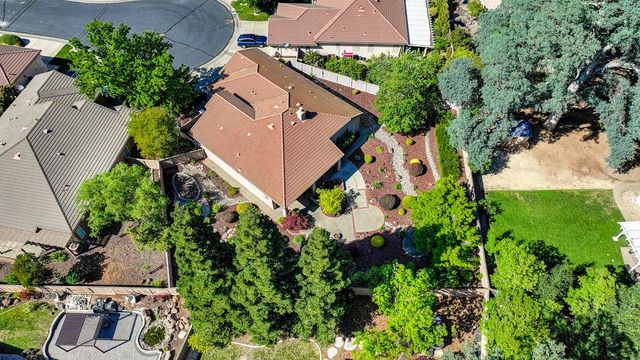 112 Hemingway Ct, Roseville, CA 95747