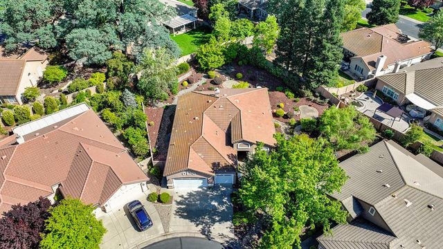 112 Hemingway Ct, Roseville, CA 95747