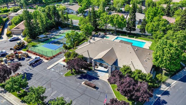 112 Hemingway Ct, Roseville, CA 95747