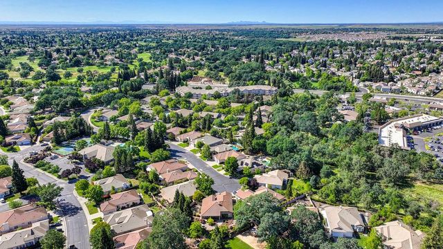112 Hemingway Ct, Roseville, CA 95747