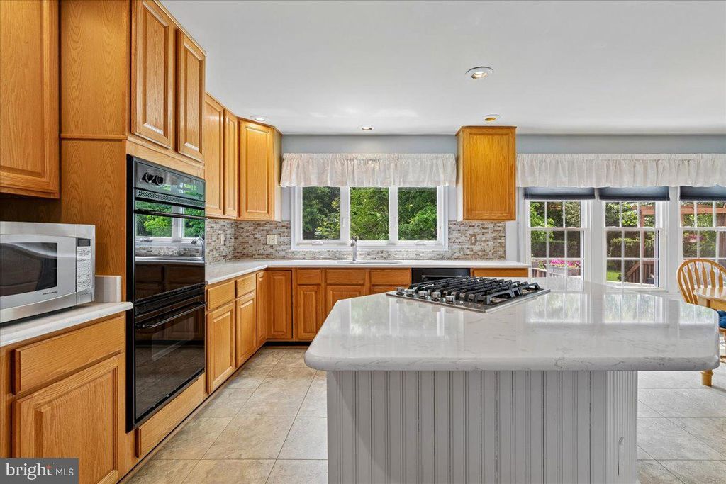 Image 14 of property listing at 12005 BACKUS DR, Bowie, MD 20720