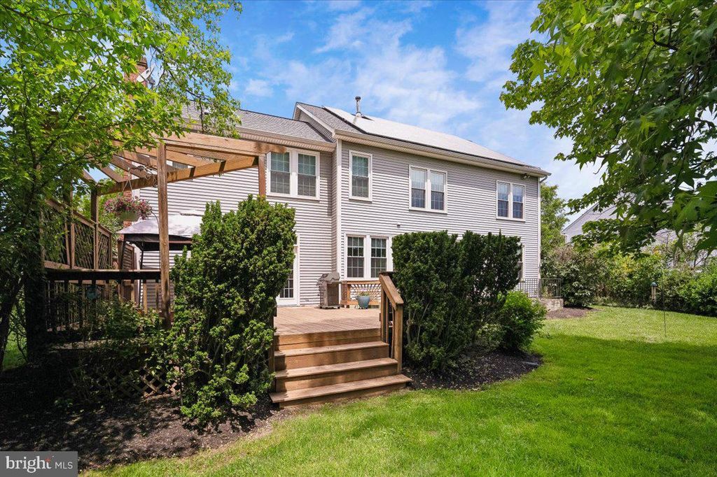 Image 25 of property listing at 12005 BACKUS DR, Bowie, MD 20720