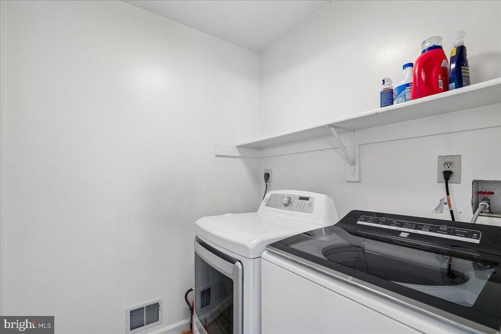 Image 36 of property listing at 12005 BACKUS DR, Bowie, MD 20720