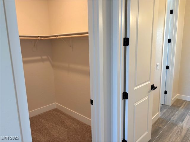 8826 Spencer Garrett Street, Las Vegas, NV 89113